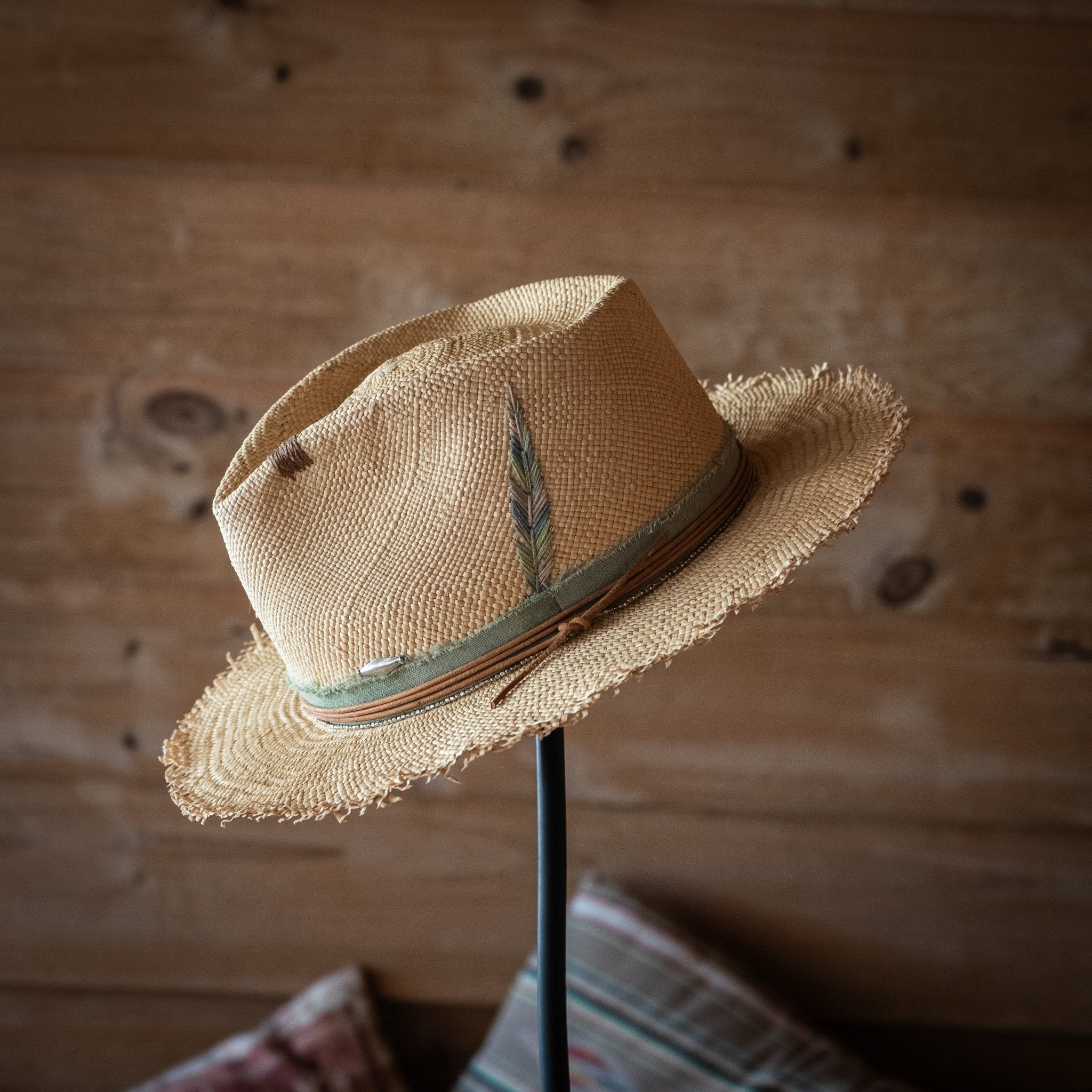 Diani - Hats - Ludovic Baussan