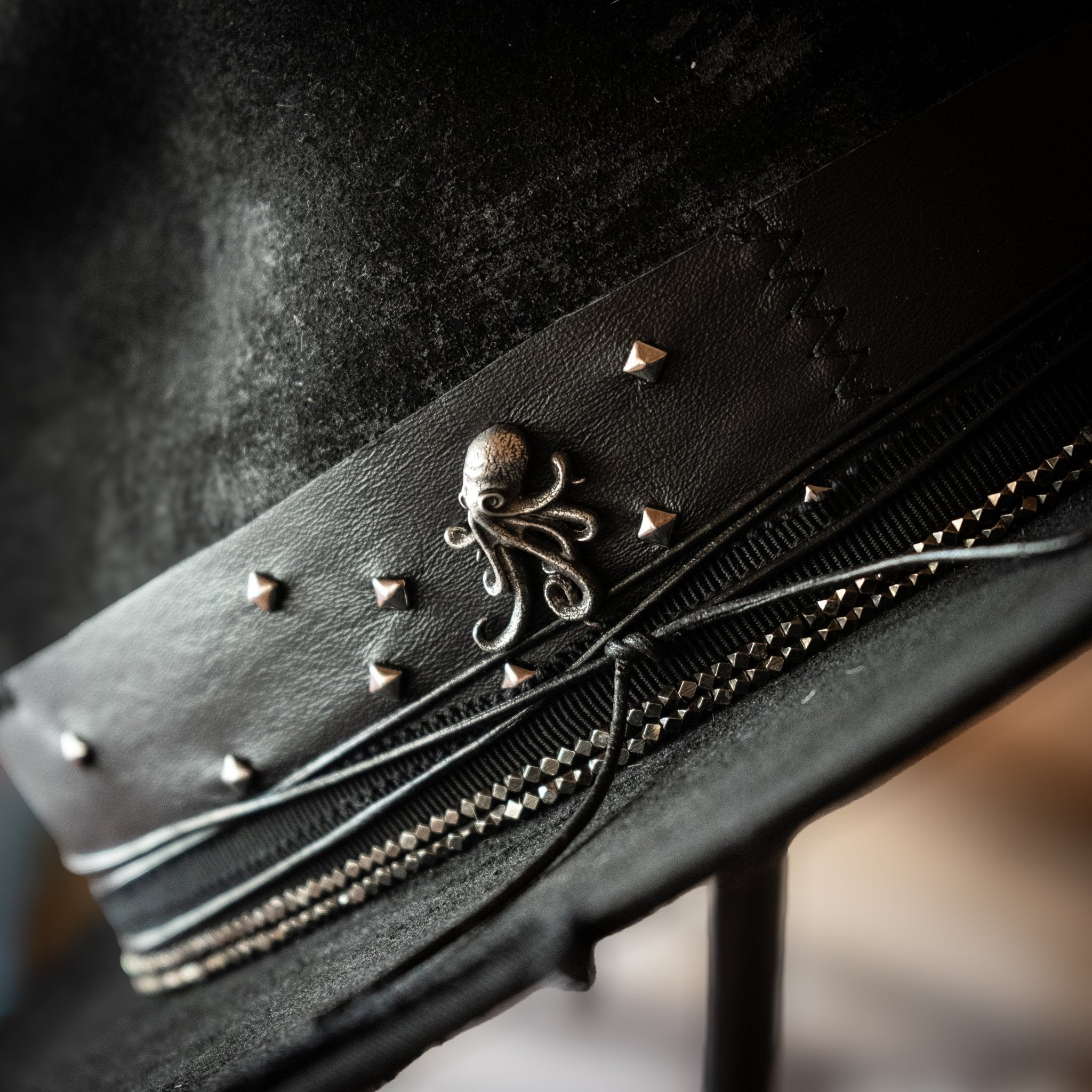 Williamsburg - Hats - Ludovic Baussan